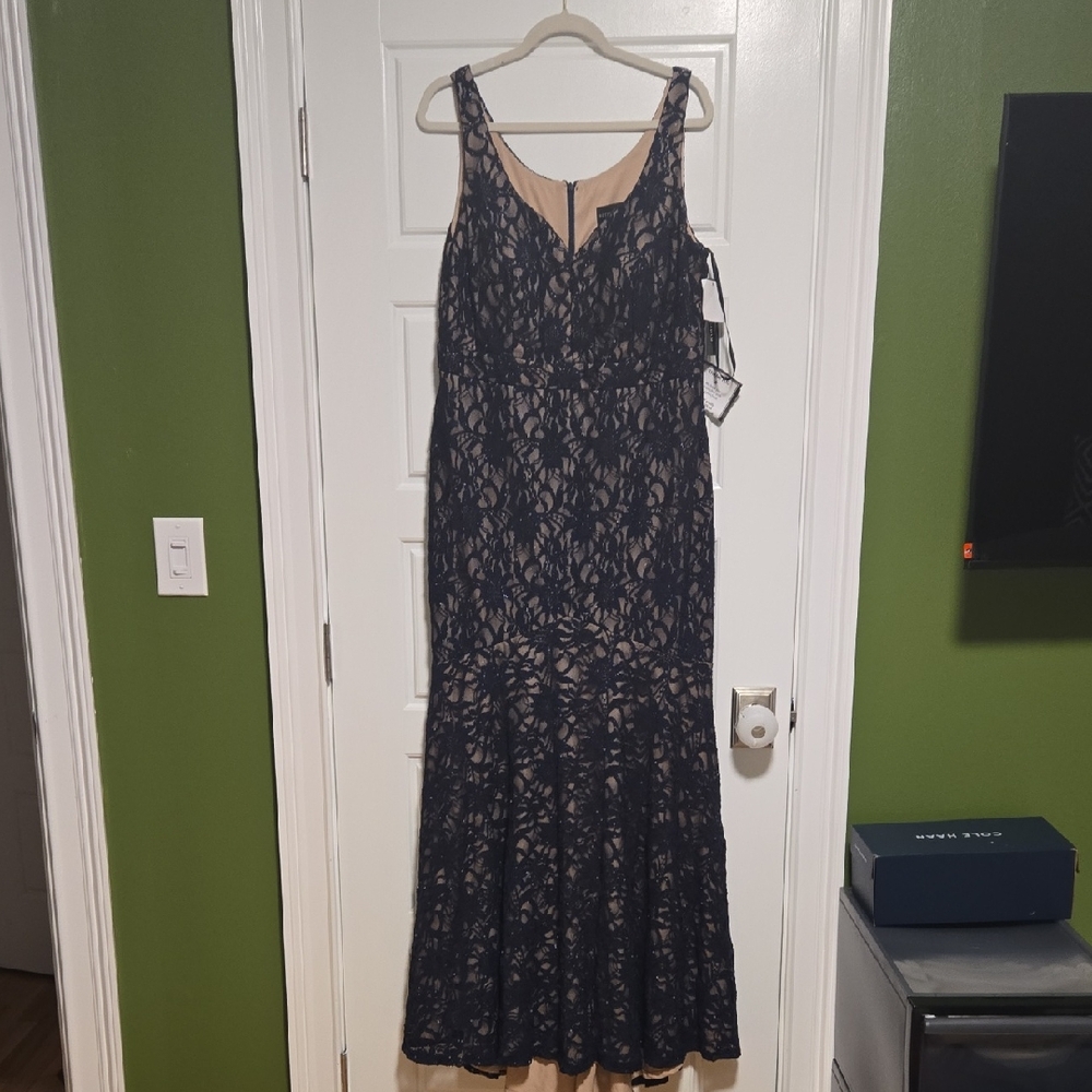 Betsy & Adam Black Lace Maxi Gown